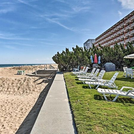 Virginia Beach Studio With Balcony And Pool View!アパートメント エクステリア 写真