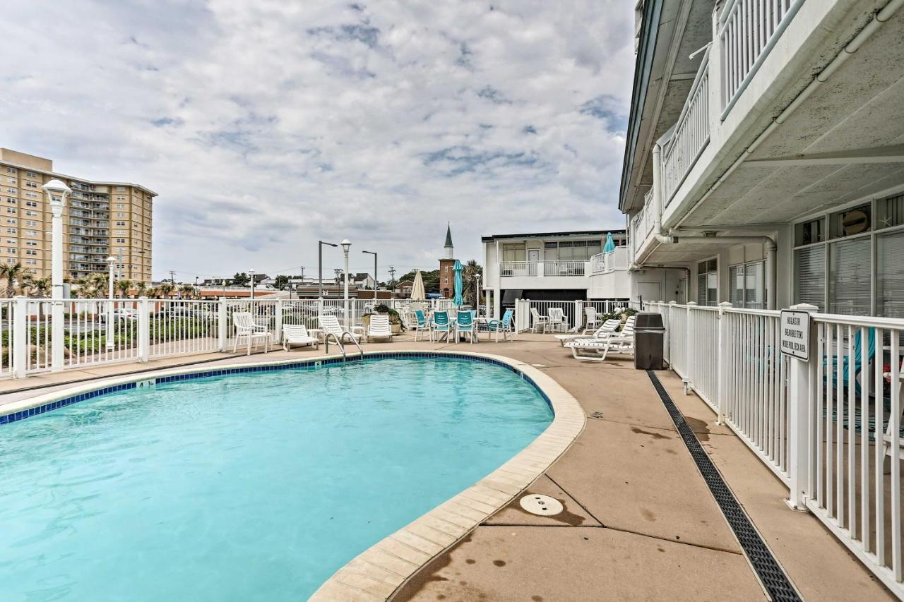 Virginia Beach Studio With Balcony And Pool View!アパートメント エクステリア 写真