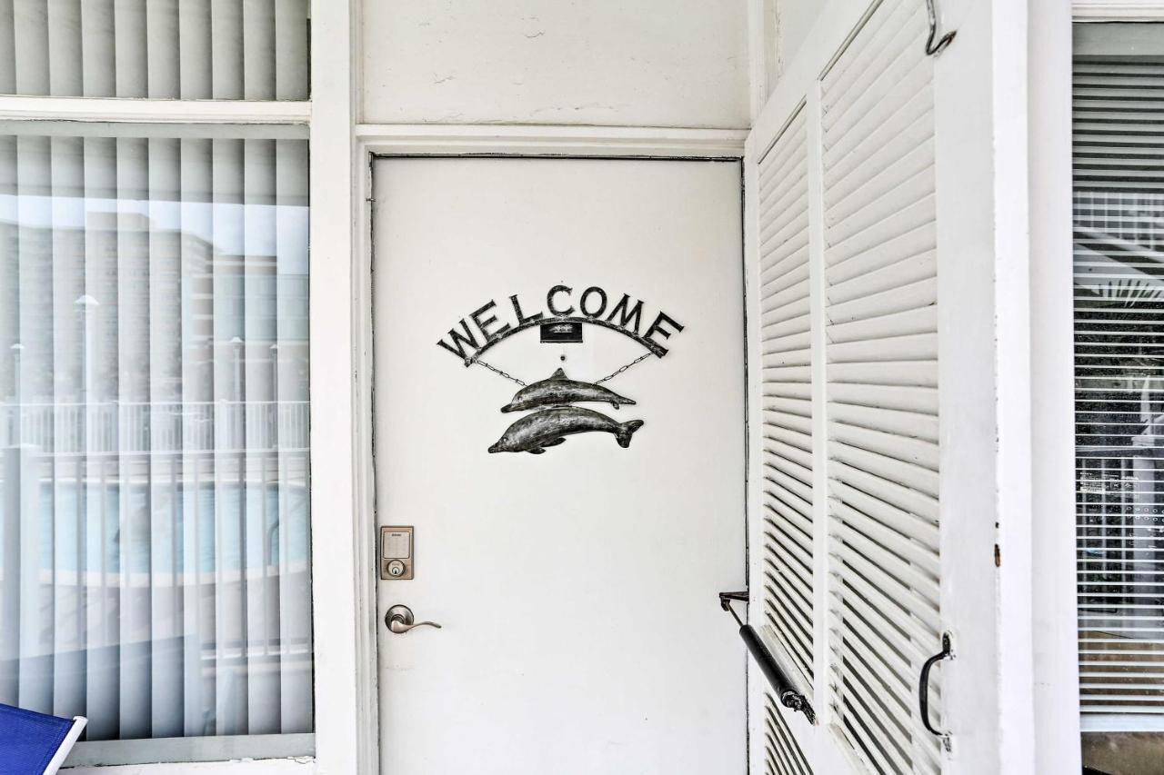 Virginia Beach Studio With Balcony And Pool View!アパートメント エクステリア 写真