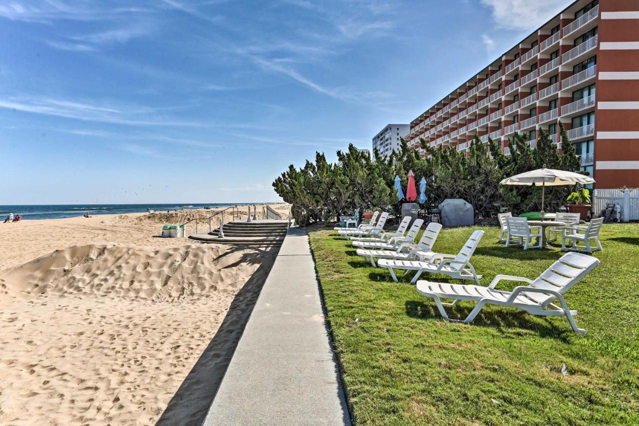 Virginia Beach Studio With Balcony And Pool View!アパートメント エクステリア 写真